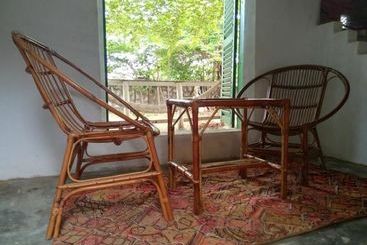 تختخواب و صبحانه Kepmandou Loungebar