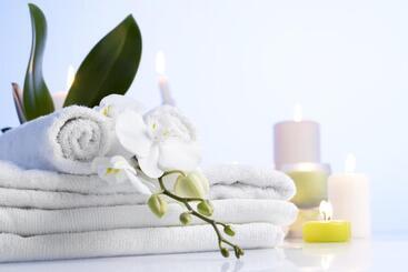 민박 Napraforgó Wellness Ház és Panzió