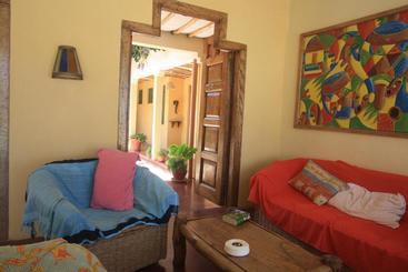 هتل Sawa Sawa Beach House