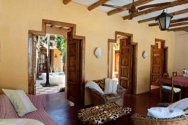 هتل Sawa Sawa Beach House