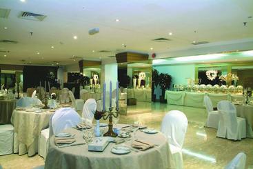 هتل Mirage Suites   Family Only