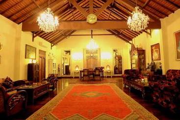 تختخواب و صبحانه Puri Mas Spa Resort