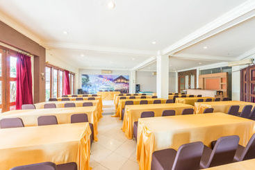 هتل Kampoeng Nelayan Resto And Villa