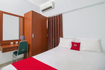 هتل Reddoorz @ Tebet Utara