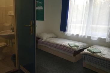 هتل Rugby Club Hostel