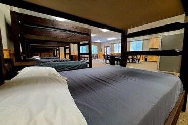 קוטג'' Legacy Lakeside Resort