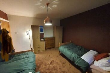 إقامة Detached 4 Bed House In Leeds