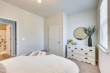 コテージ Spacious Wilmington Family Home ~ 9 Mi To Beach!