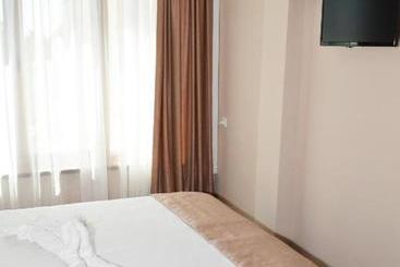 Paradise Hotel & Relax Center