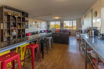 هاستل Bells Beach Backpackers