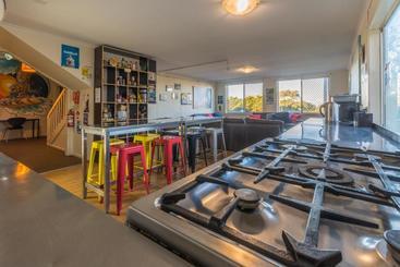 هاستل Bells Beach Backpackers