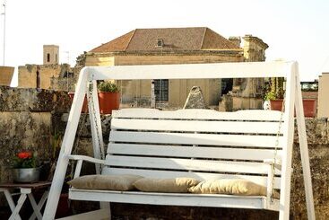 تختخواب و صبحانه Azzurretta Guest House