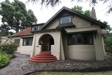 Colwyn House Bed & Breakfast & Stable Cottage