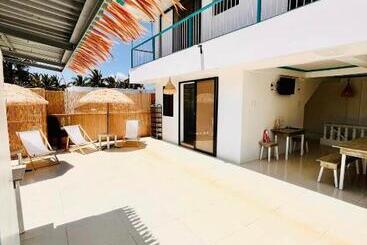 מלון דירות Caleo Boracay Island Station 3