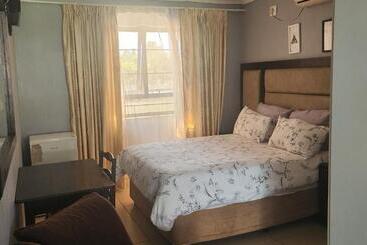 Пансион I B B Guesthouse