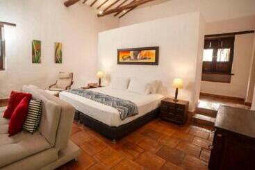 هتل Masaya Achiotte   Superior Room   Colombia