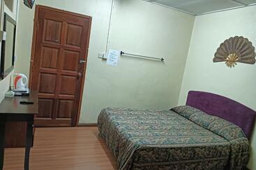 پانسیون Sri Juliana Chalet