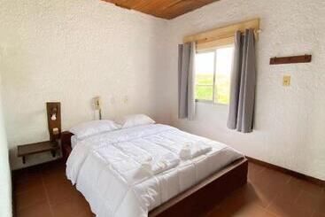 تختخواب و صبحانه Posada Tym