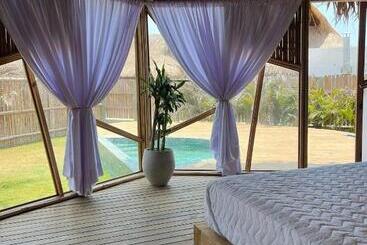 هتل Jerusalema Beach Glamping