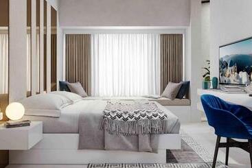 استراحتگاه Santorini Blue Lux