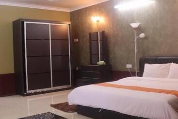 בית מלון כפרי Bunga Raya Resort Parit Buntar