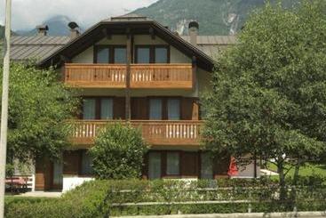 اقامتگاه Beverly Casa Vacanze Appartamento Con Giardino Privato