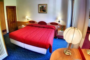 هتل Albergo Miramonti