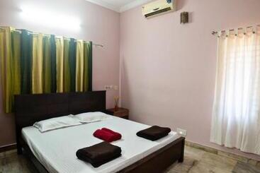 تختخواب و صبحانه Tranquil Homestay