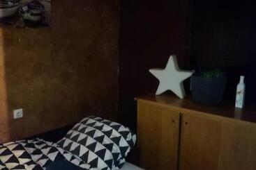 تختخواب و صبحانه Etno Selo Naša Avlija