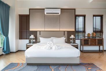 هتل Sun Diego Resort Pool Villa