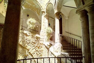 تختخواب و صبحانه Palazzo Aprile