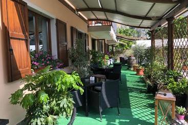 هتل Casa Albergo Sorriso