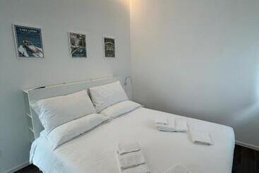 膳宿费 Lake Home Apartments