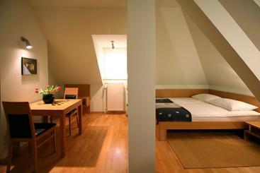 تختخواب و صبحانه Apartments Boltez