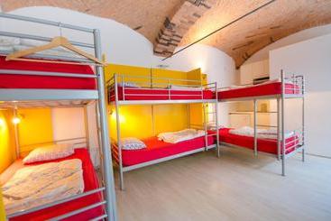 H2o Hostel