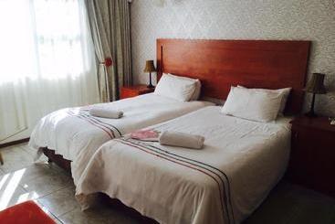 住宿加早餐  Logos Guest House