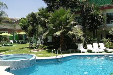 فندق Cuellar