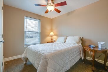 별장 Angola Getaway: Walk To Lake Erie Beach Park!