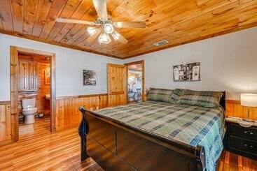 بيت ريفى Broken Bow Cabin W/ Hot Tub & Fishing On Site!
