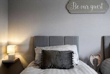 דירת נופש Immaculate 3 Bed House In Newcastle