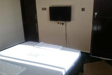 تختخواب و صبحانه Itetemia Royal Inn