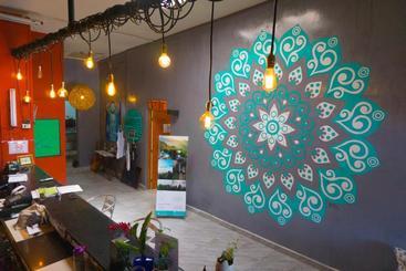 Bodhi Hostel & Lounge