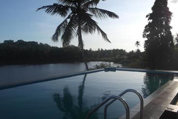 هتل Lotus Villa Holiday Resort