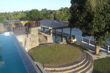 هتل Lotus Villa Holiday Resort