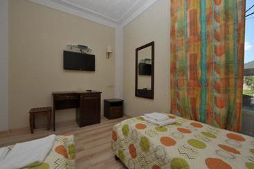 هتل Villa Provans