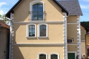 צימר Old House
