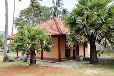 استراحتگاه Nilaveli Ayurveda Center