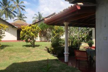 Top Of The Hill Guesthouse