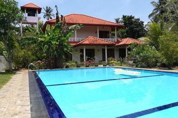 Siroma Villa