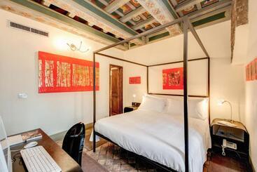 هتل Residenza Torre Colonna